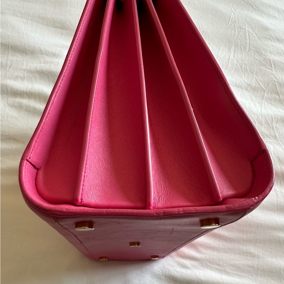 SAINT LAURENT
Calfskin Small Sac De Jour Lipstick Fuchsia - Picture 13 of 16